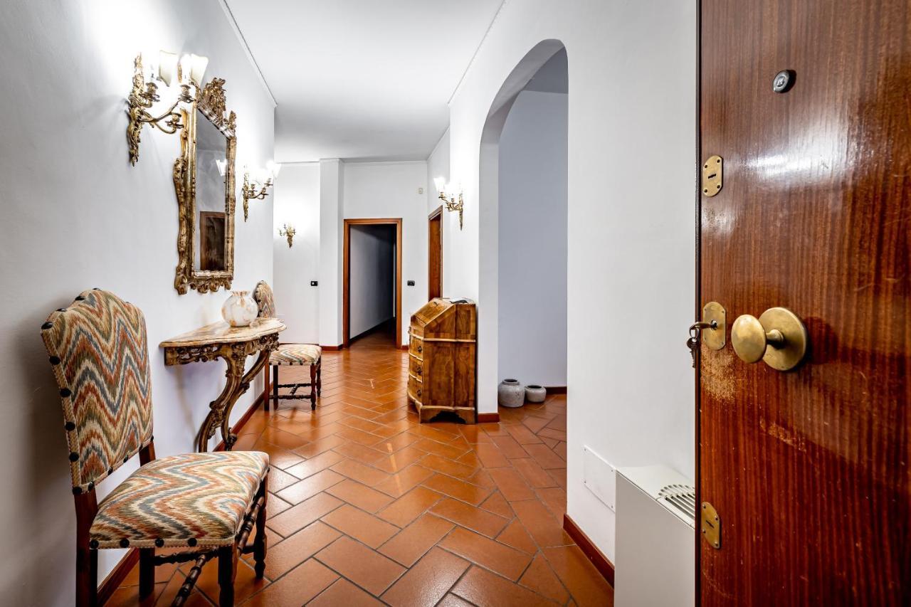 Yid Elegant Apt With Garage Floransa Dış mekan fotoğraf